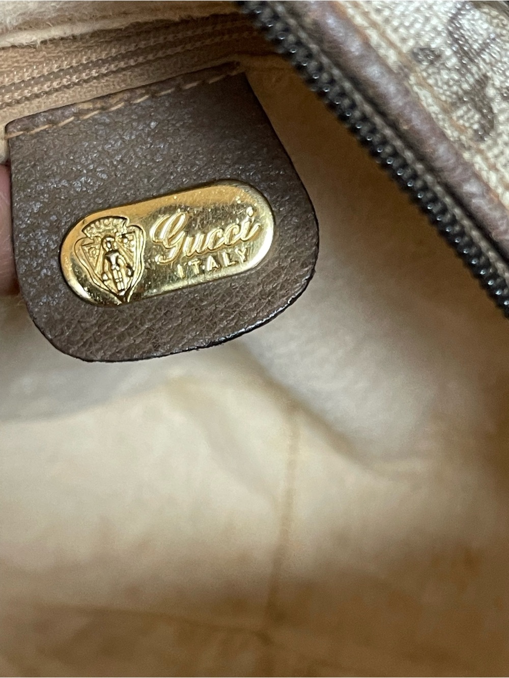 Authentic GUCCI vintage GG canvas crossbody bag - Picture 11 of 12